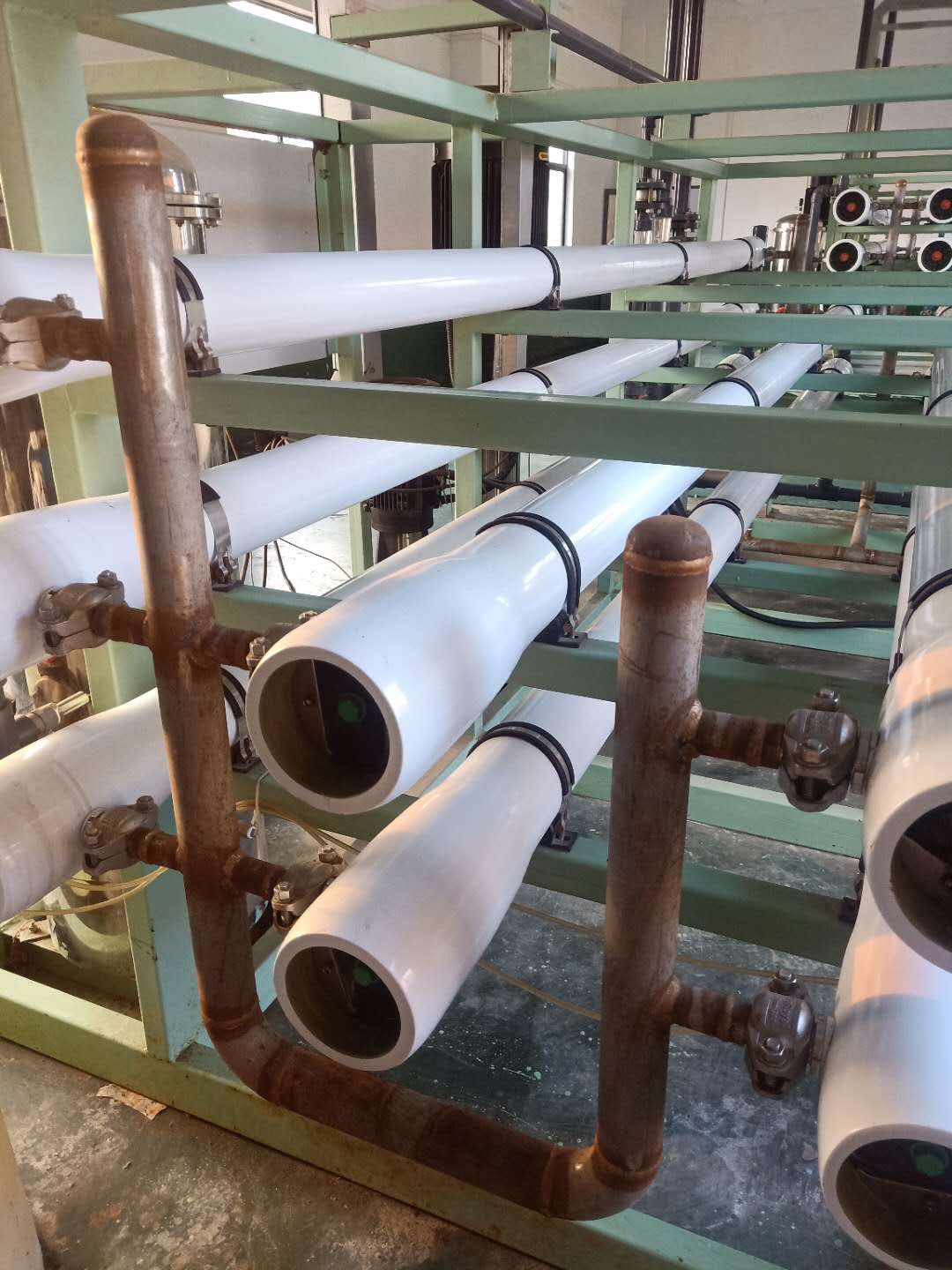 反滲透設(shè)備 反滲透設(shè)備.jpg